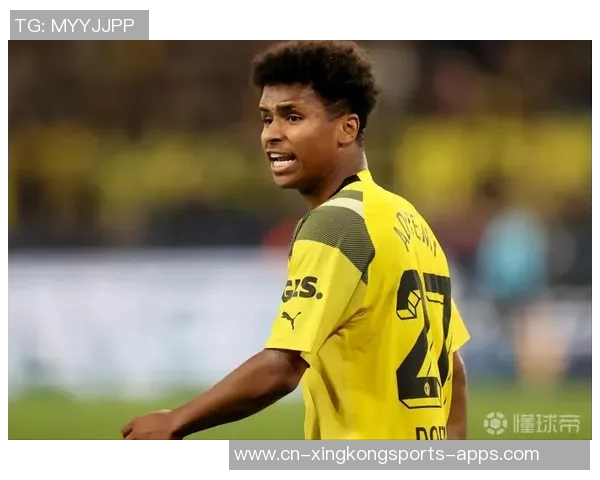 多特赢球后阿德耶米独自离开更衣室引发关注