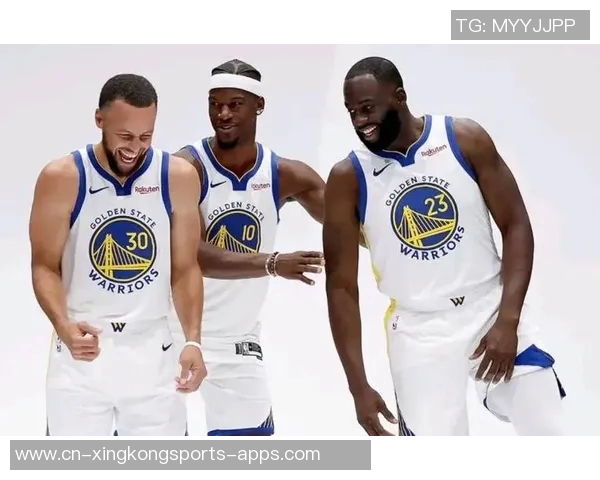 长线培养收获喜悦科尔四后卫阵容助力库里轻松赢得胜利